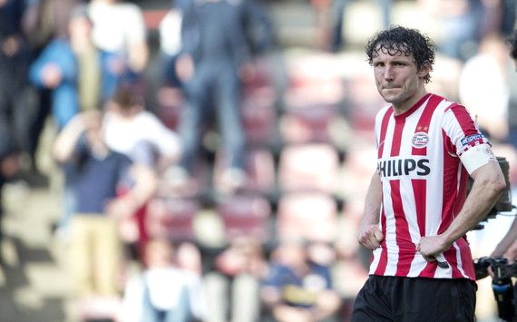 展现了他在 展现了他在