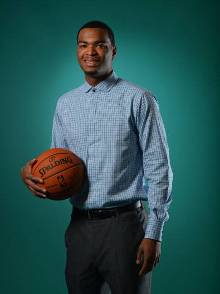 把标准交给 把标准交给